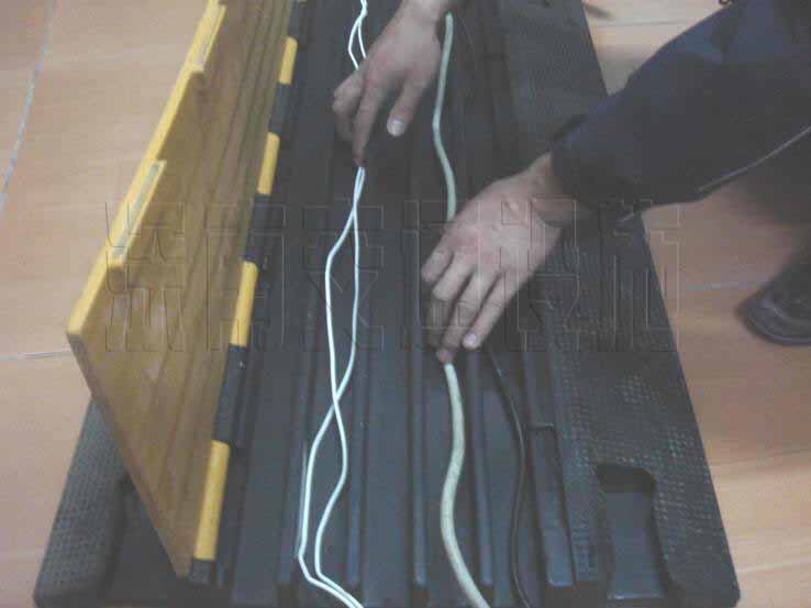 �����߲۱���װ��