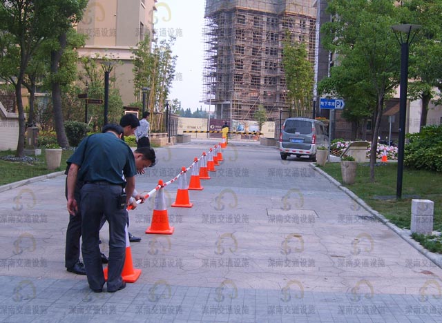 ѩ��Ͱ_����PVCԲ׶