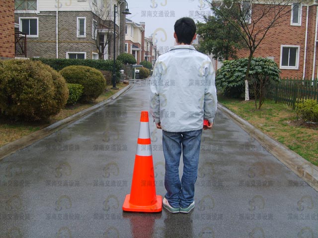 ѩ��Ͱ_����PVC��ͨ׶