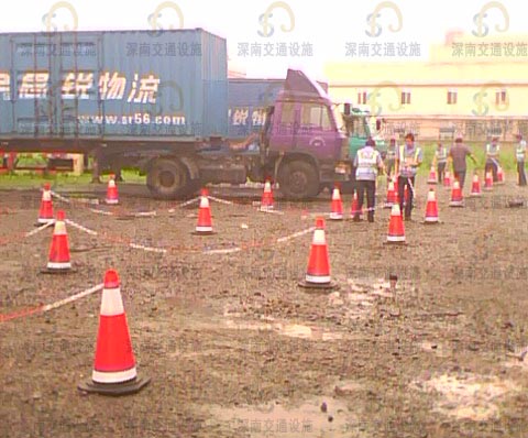 ��·׶_����ѩ��Ͱ