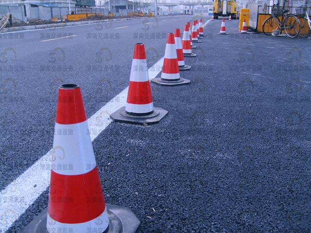 ѩ��Ͱ_������·׶