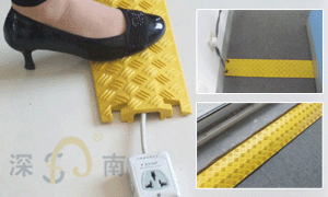 ����鿴 С���������߲۰�ͼƬ